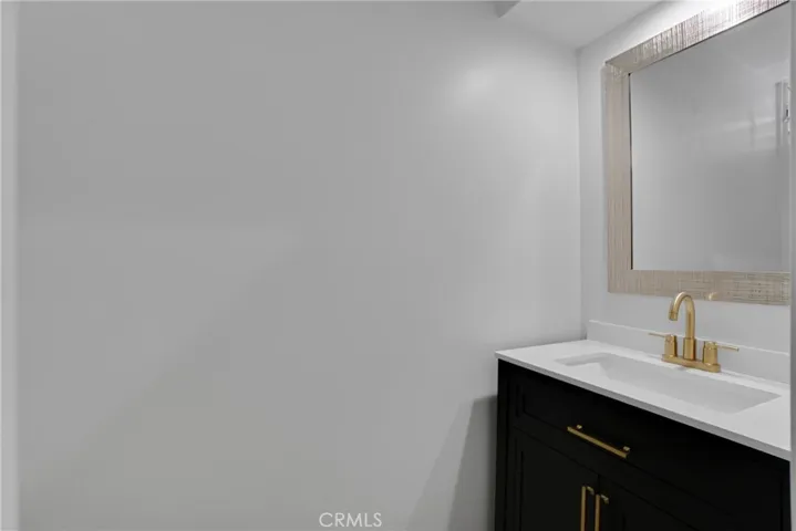 5631 Park Oak, Los Angeles, California 90068