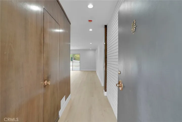 5631 Park Oak, Los Angeles, California 90068