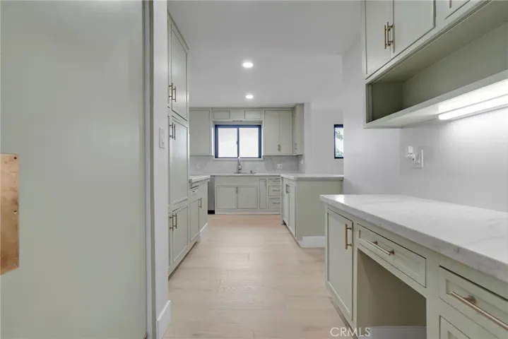 5631 Park Oak, Los Angeles, California 90068