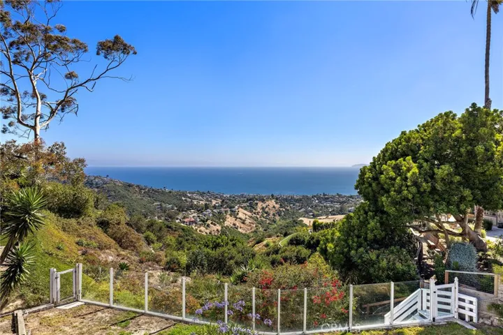 2869 Zell, Laguna Beach, California 92651