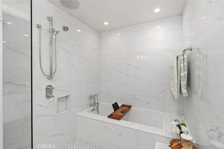 785 Via Blairo, Corona, California 92879