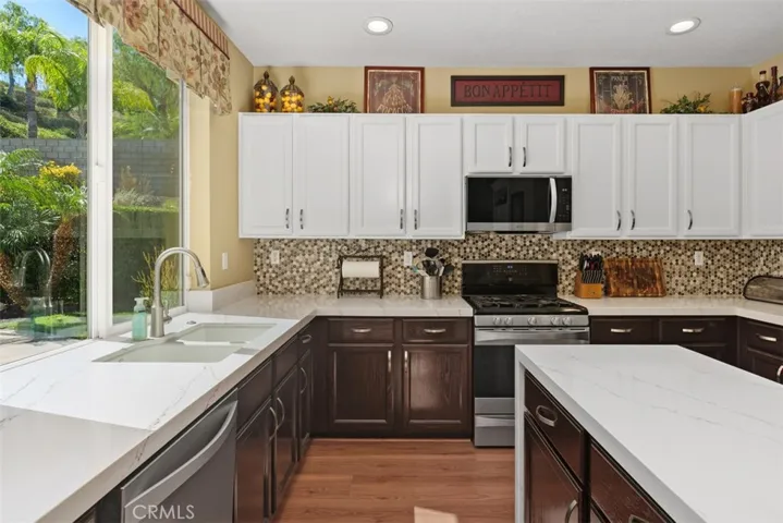 785 Via Blairo, Corona, California 92879