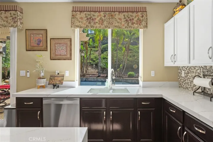 785 Via Blairo, Corona, California 92879