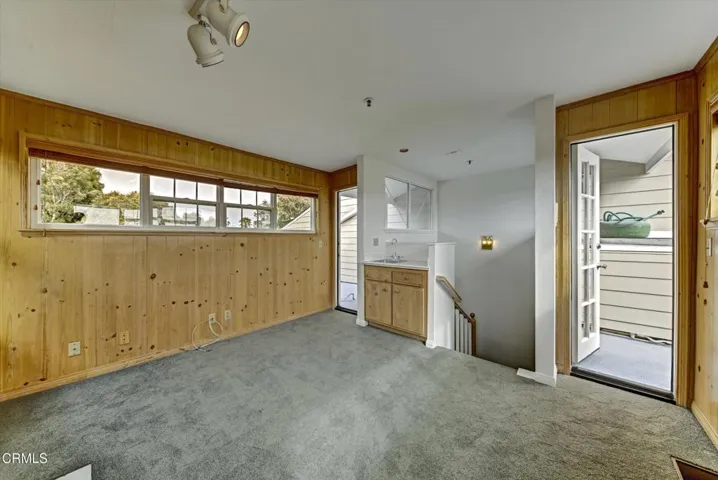 Upper Level CrowsNest