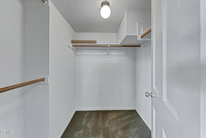 Walk In Closet BR 2