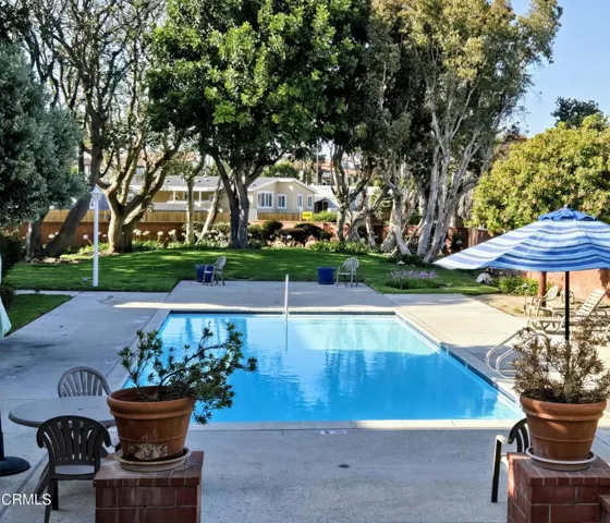 HOA POOL