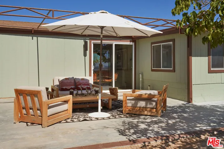 60939 Sunny Vista Road, Landers, California 92285