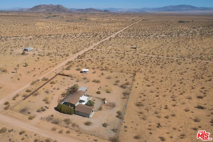 60939 Sunny Vista Road, Landers, California 92285