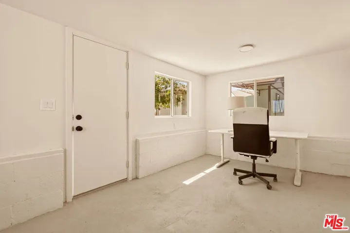 60939 Sunny Vista Road, Landers, California 92285