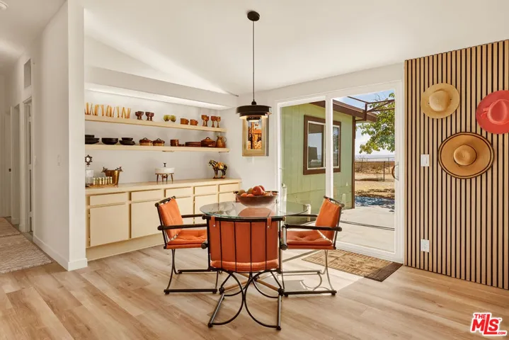 60939 Sunny Vista Road, Landers, California 92285