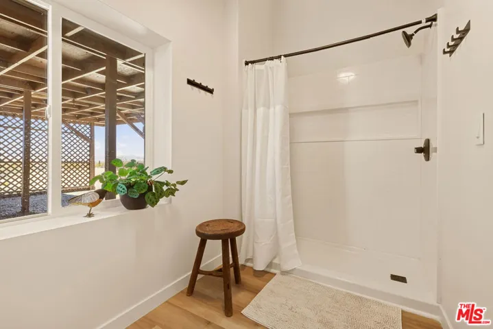 60939 Sunny Vista Road, Landers, California 92285