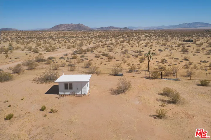 60939 Sunny Vista Road, Landers, California 92285