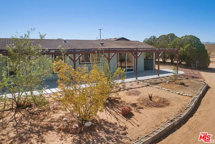 60939 Sunny Vista Road, Landers, California 92285