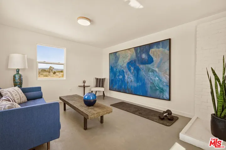 60939 Sunny Vista Road, Landers, California 92285