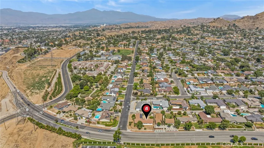Conveniently located, easy freeway access