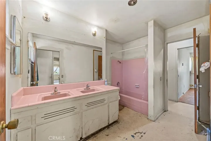 Spacious guest bathroom