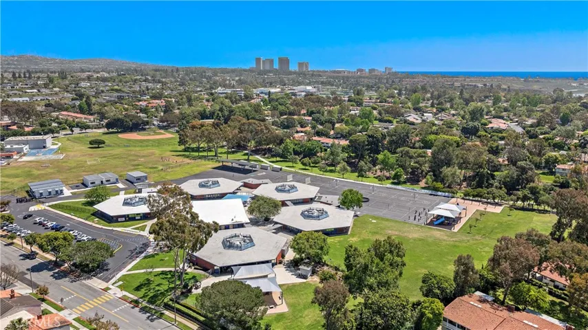 2201 Aralia, Newport Beach, California 92660