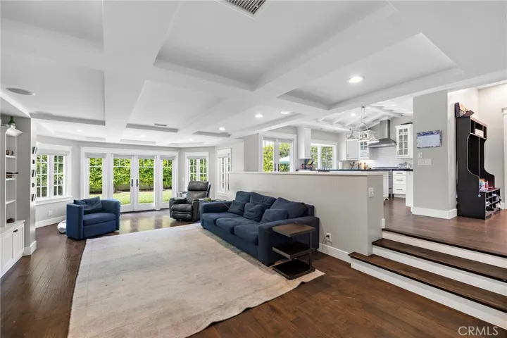 2201 Aralia, Newport Beach, California 92660