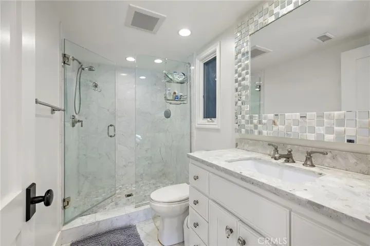 2201 Aralia, Newport Beach, California 92660