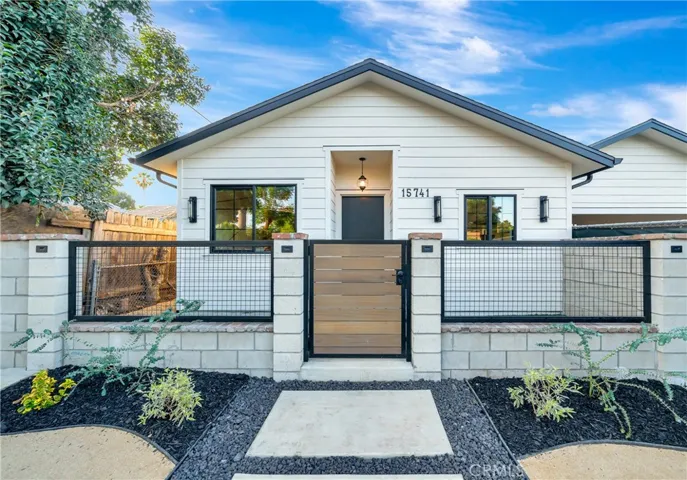 15741 Valerio St, Van Nuys, California 91406
