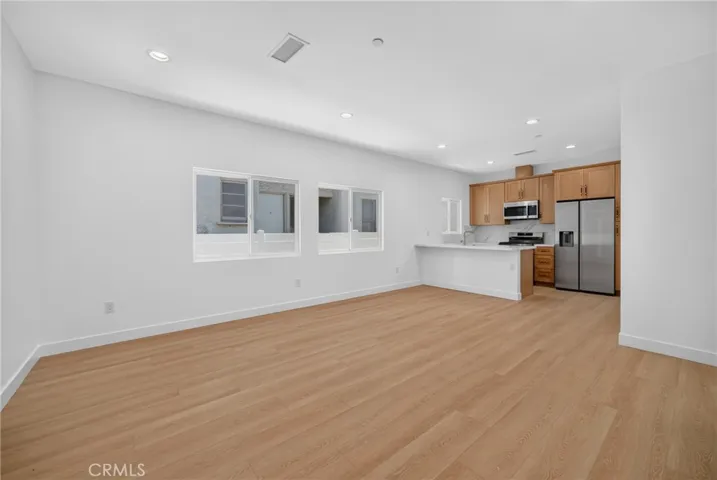 2937 10th, Los Angeles, California 90018