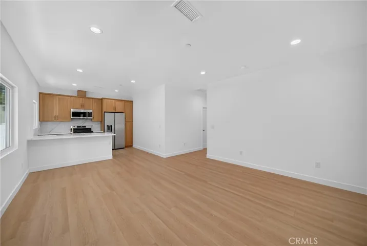 2937 10th, Los Angeles, California 90018