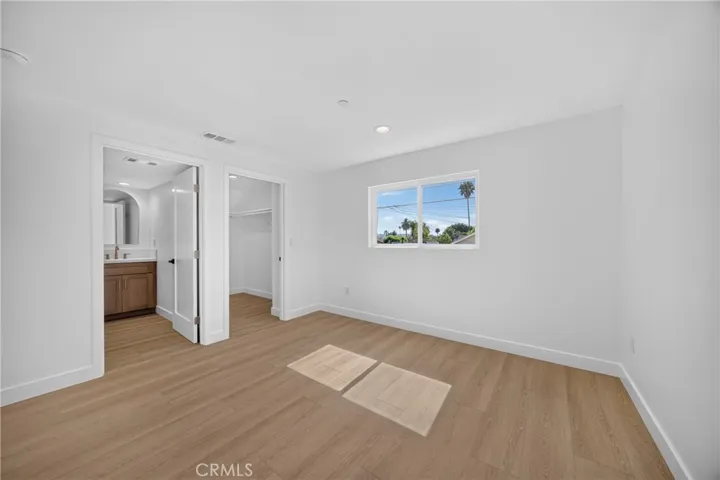 2937 10th, Los Angeles, California 90018