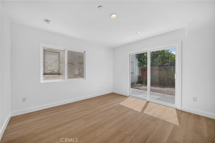 2937 10th, Los Angeles, California 90018