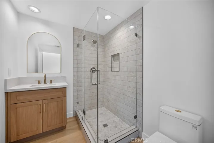 2937 10th, Los Angeles, California 90018