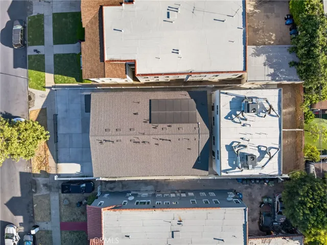 2937 10th, Los Angeles, California 90018