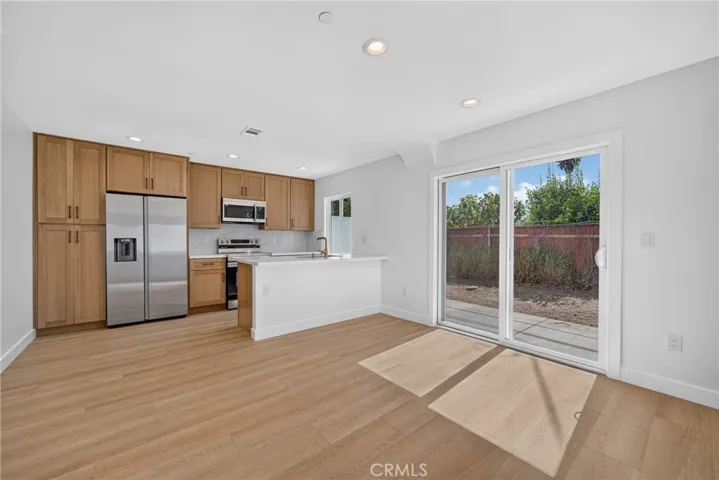 2937 10th, Los Angeles, California 90018