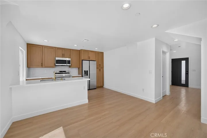 2937 10th, Los Angeles, California 90018