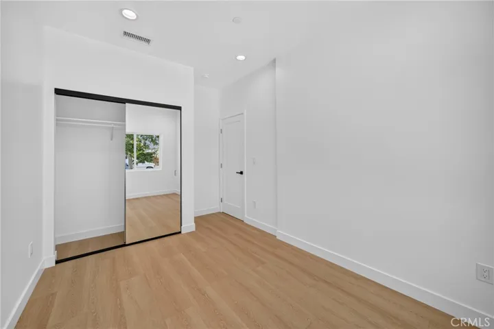 2937 10th, Los Angeles, California 90018