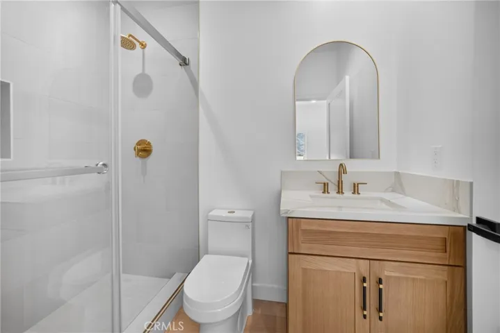 2937 10th, Los Angeles, California 90018