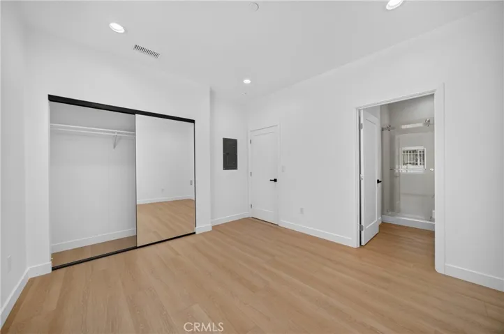 2937 10th, Los Angeles, California 90018