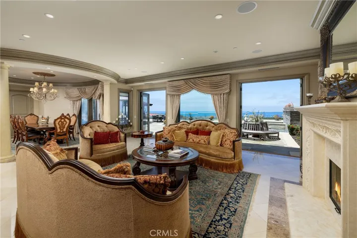 59 Montecito, Corona Del Mar, California 92625