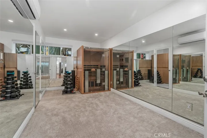 2nd Primary Suite (lower level)