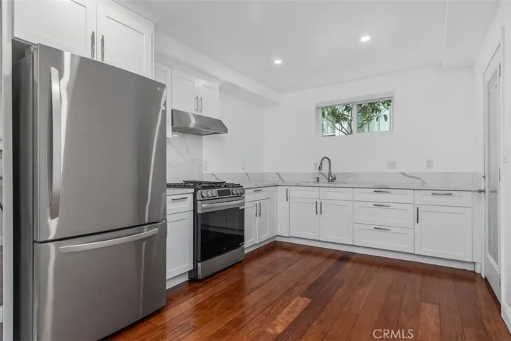 Lower Level Kitchen (2nd Kitchen)