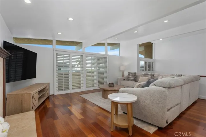 Front Balcony off Living Rm
