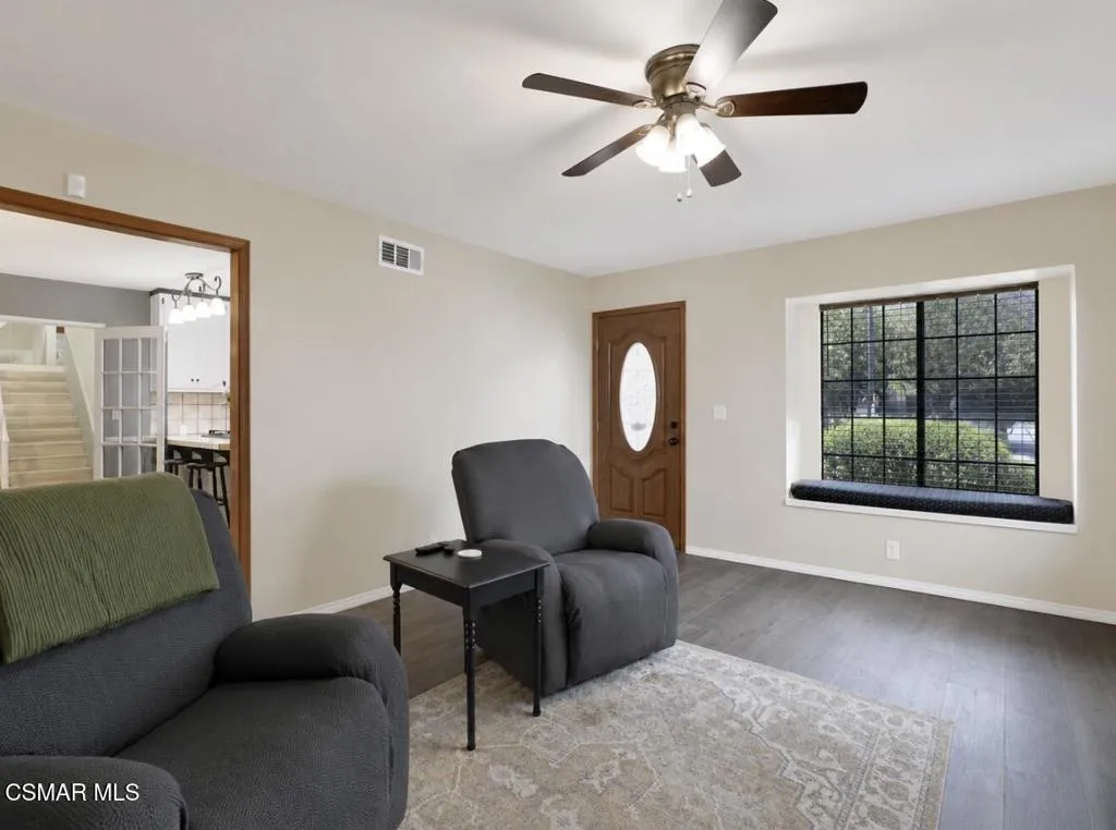 Listing on Hope st formal living room do