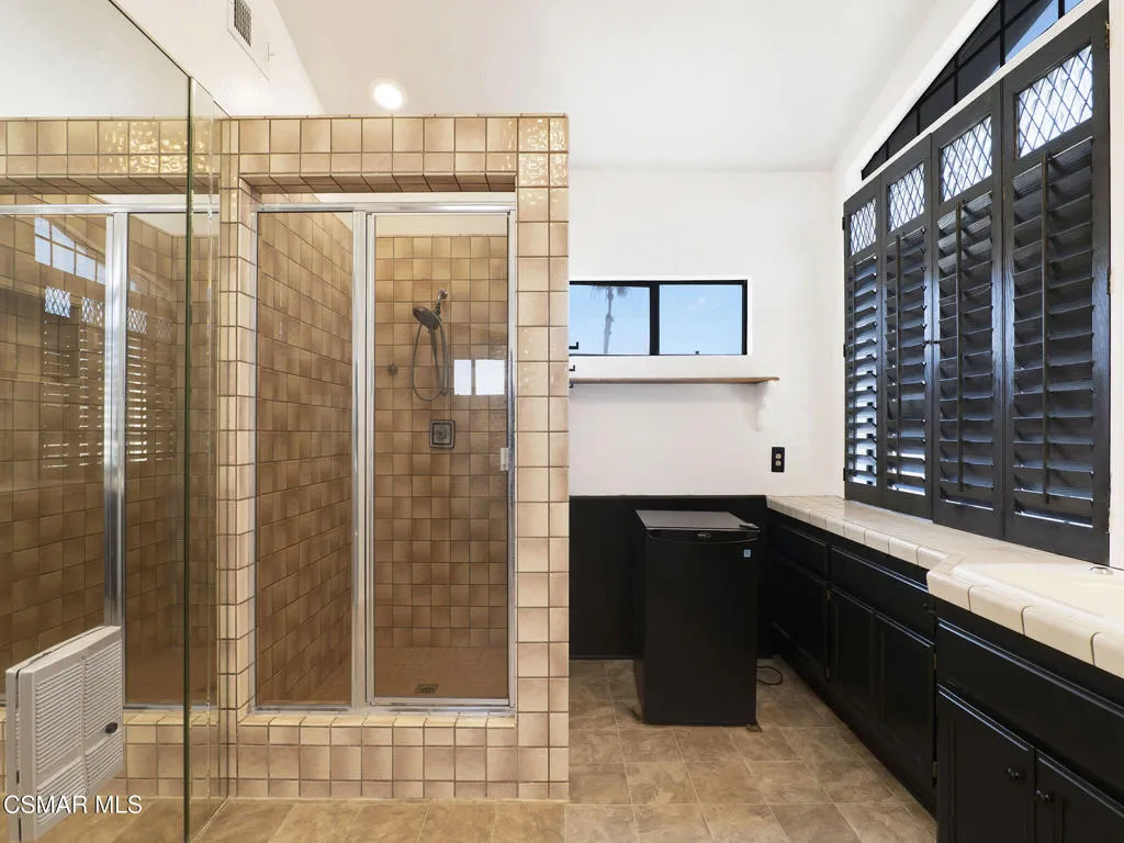 6447 Hope St, Simi Valley -HsHProd-38