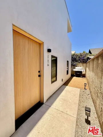2707 Benedict Street 3/4, Los Angeles, California 90039
