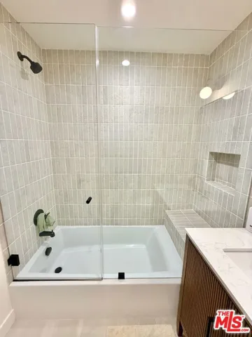 2707 Benedict Street 3/4, Los Angeles, California 90039