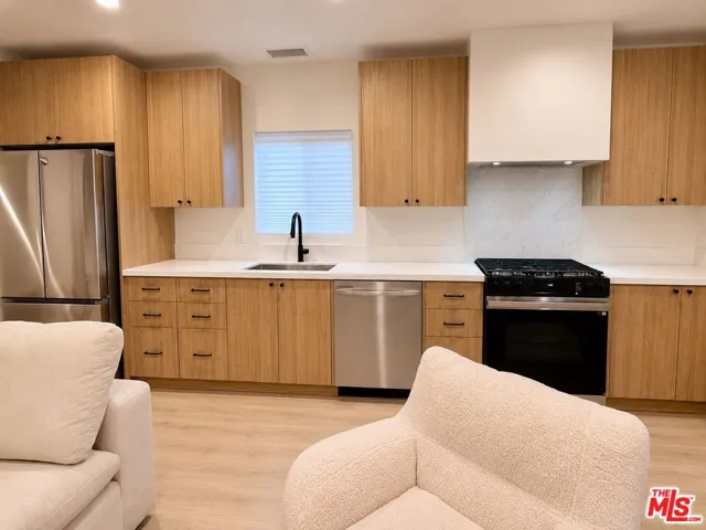 2707 Benedict Street 3/4, Los Angeles, California 90039