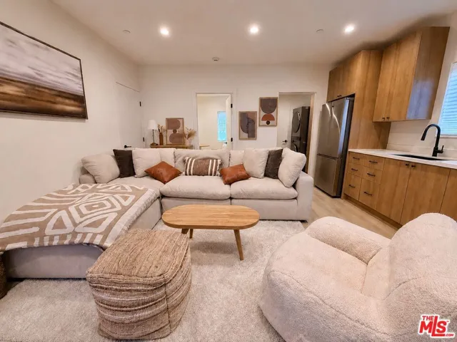 2707 Benedict Street 3/4, Los Angeles, California 90039
