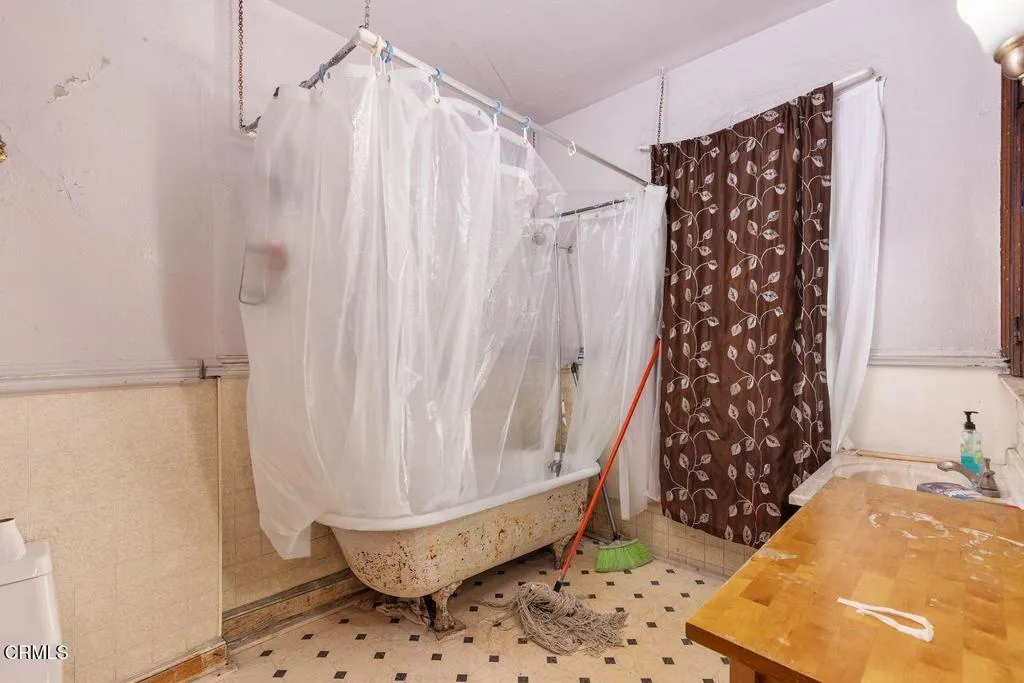 Upstairs Bathroom