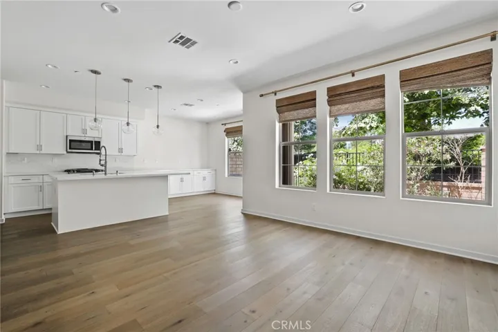 216 Finch, Lake Forest, California 92630