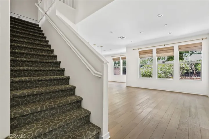 216 Finch, Lake Forest, California 92630