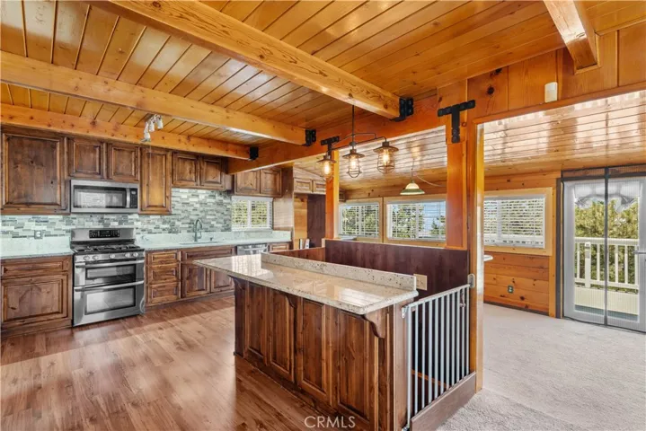 5180 Lone Pine Canyon, Wrightwood, California 92397