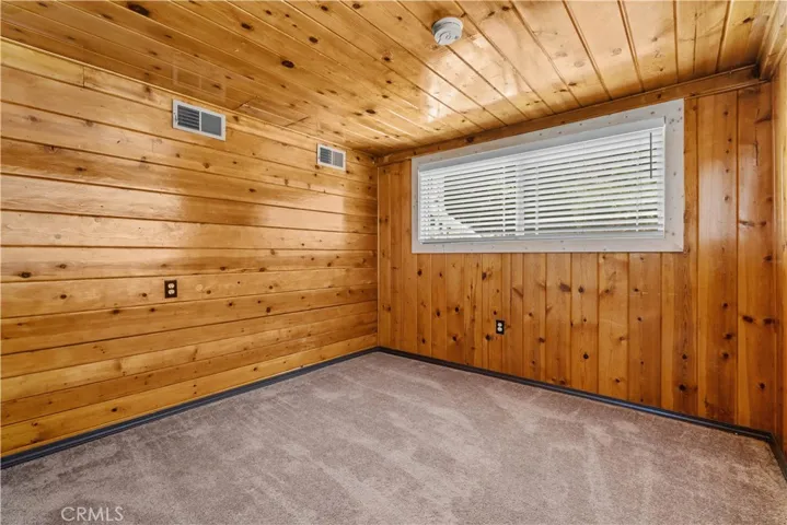 5180 Lone Pine Canyon, Wrightwood, California 92397
